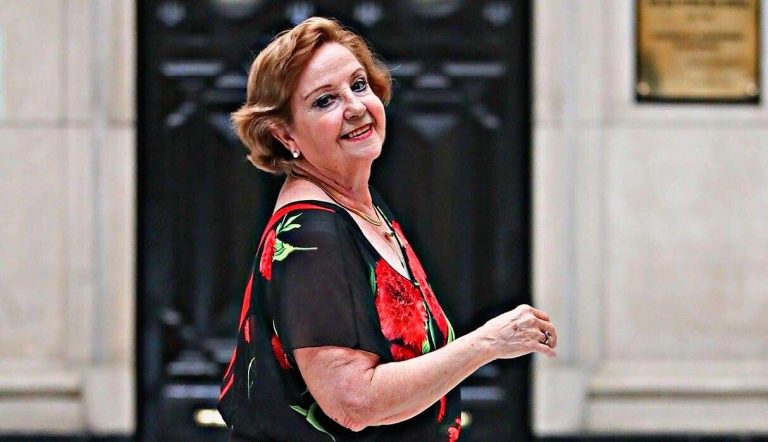 Violeta, una Gama de Arte