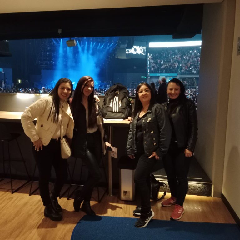 Madres de Sectores Vulnerables de Bogotá Asistieron al Concierto de Alicia Keys