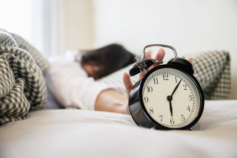 ¿Le Cuesta Quedarse Dormido? Puede Estar Padeciendo de «Rumiación»