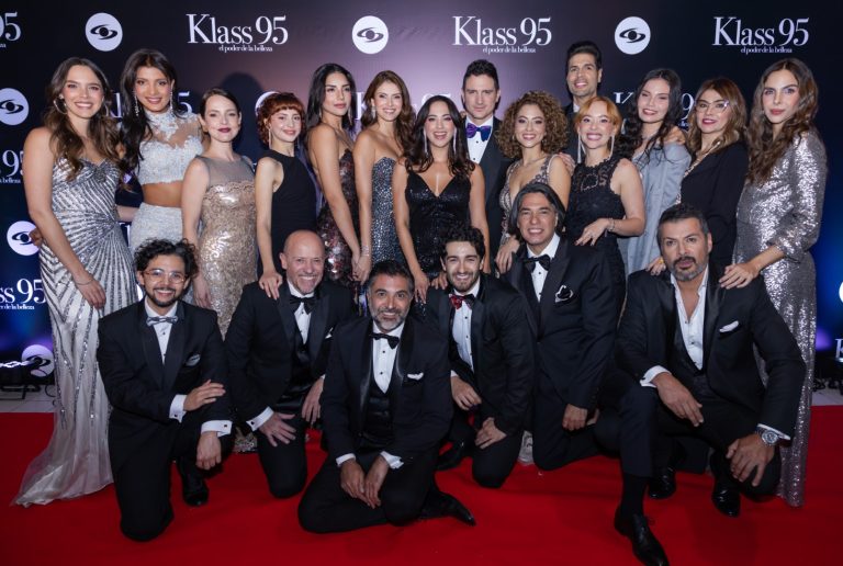 En una Noche con Mucho Estilo y Mujeres Bellas se Lanzó a los Medios de Comunicación Klass 95 El Poder de la Belleza