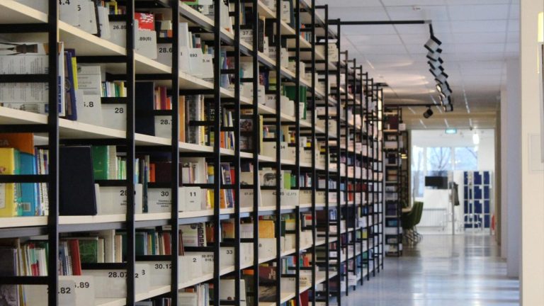 Los Libros más Vendidos en Colombia Durante el Primer Semestre de 2024