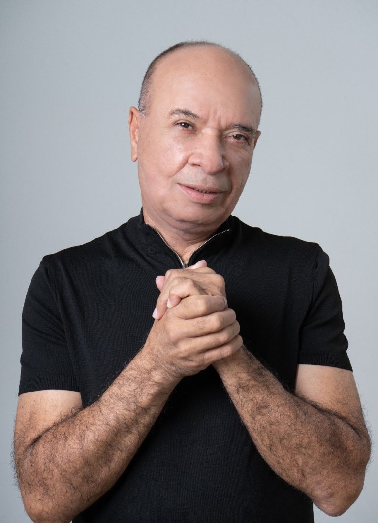Luis Alberto Posada Lanza «Cierra los Ojos»