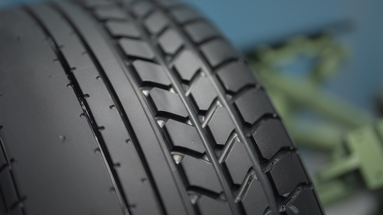 Pirelli P Zero: Celebrando 40 Años del Primer Neumático de Ultra-Alto Desempeño en la Historia 