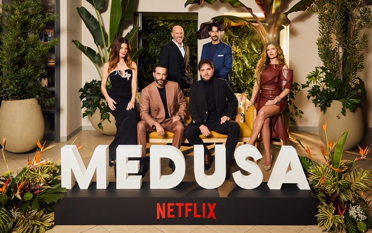 Medusa Paraliza a Colombia en su Noche de Estreno