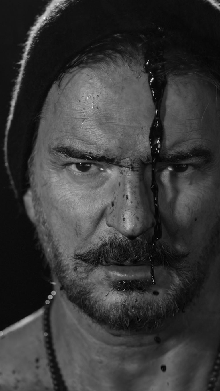 Ricardo Arjona Lanza el Videoclip del Sencillo 70%