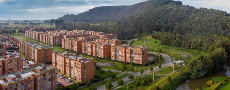 No Edificamos Proyectos, Cultivamos Ciudades: Amarilo en el Congreso Camacol Verde