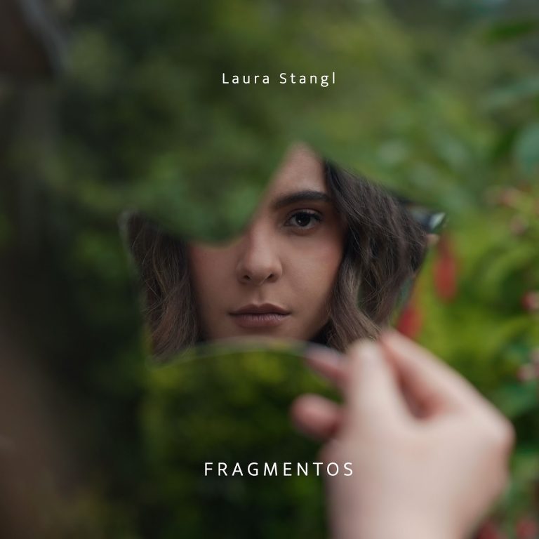 Laura Stangl Debuta con “Fragmentos”, un Álbum que Nace Desde el Alma y Conquista con Autenticidad