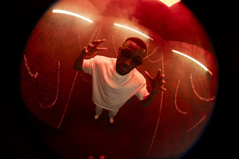 De los Estadios a los Escenarios: el Ex-Futbolista Jackson Martínez Presenta su Nuevo Álbum UNÁ