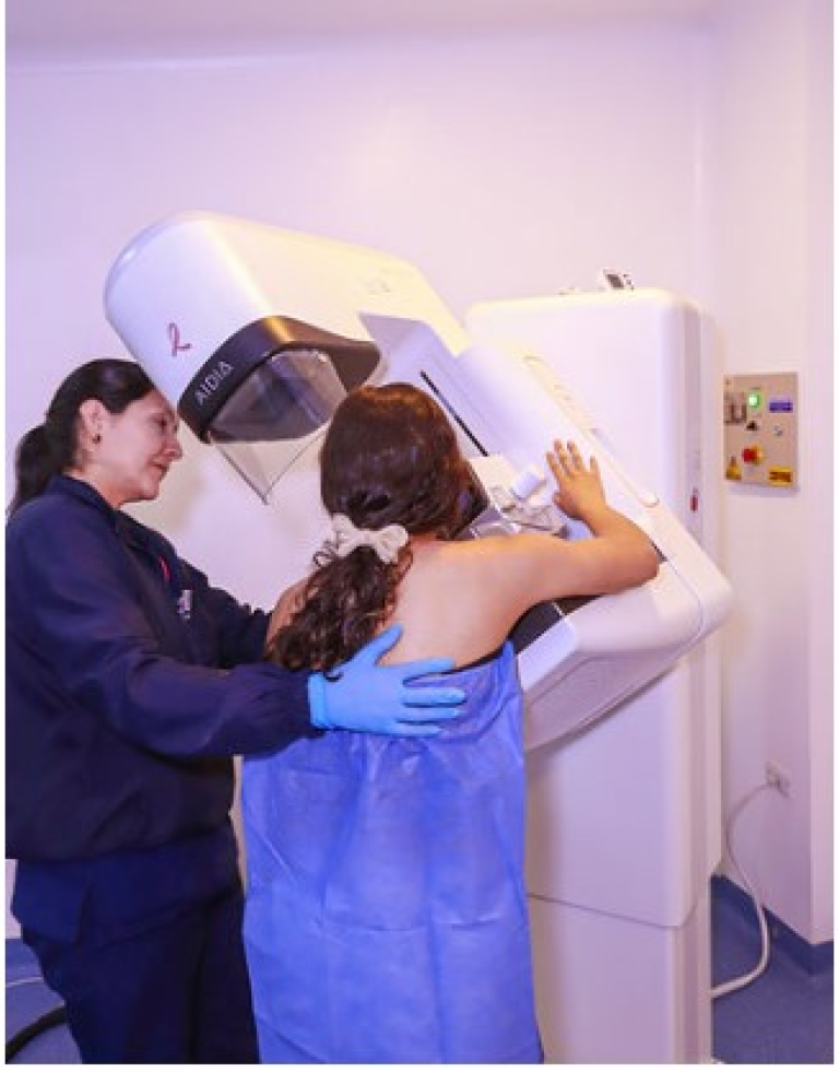 La Liga Contra el Cáncer Seccional Bogotá: 54 Años Comprometida con la Detección Temprana del Cáncer de Mama