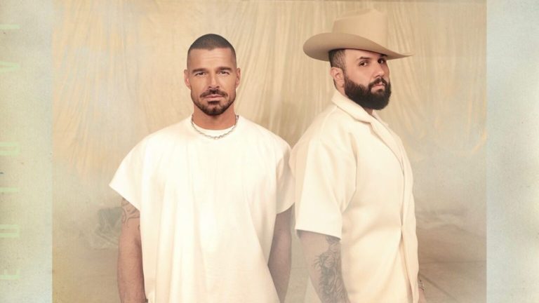 Ricky Martin y Carín León Están “A Medio Vivir”