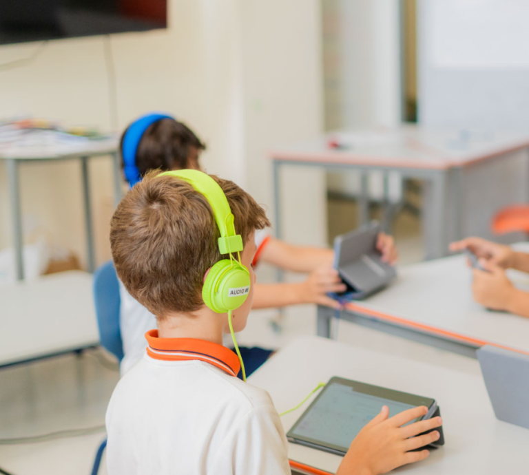 Ocho de Cada Diez Cosas que Aprenden los Niños se Olvidan en el Modelo Tradicional, Según Expertos