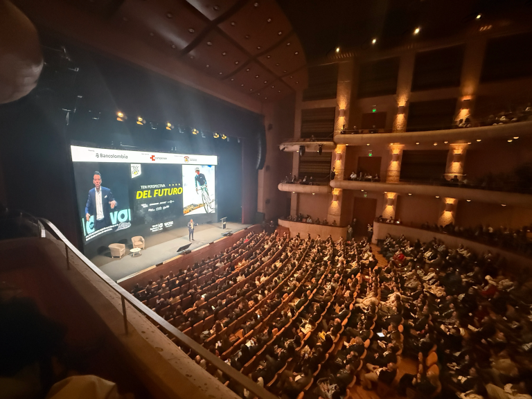World Business Forum Bogotá Cierra su Décima Edición con Cifras Récord y Anuncia a Francis Ford Coppola y Carl Lewis Como Speakers Estelares para 2026