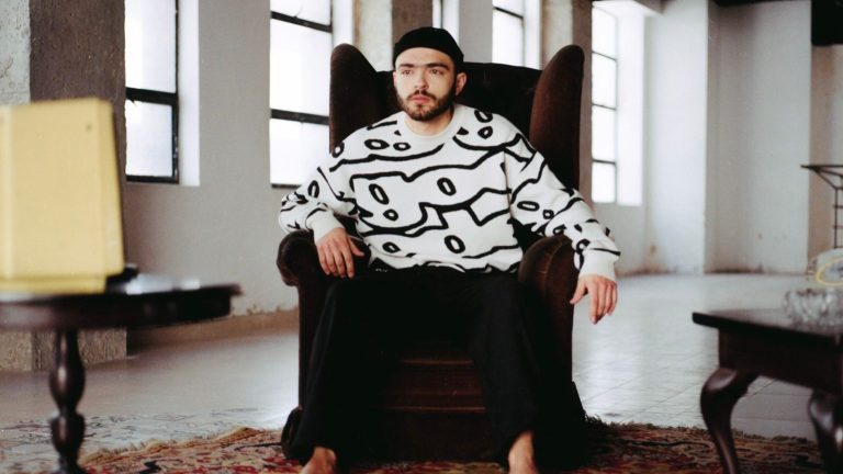 rafatrujillo Lanza su Álbum Debut ‘Ya no es mi Canción, y Otras Películas’
