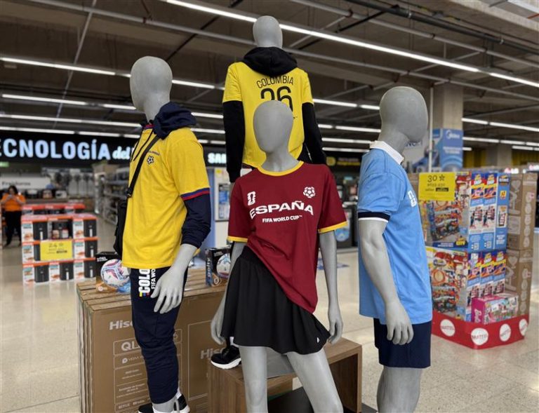 Grupo Éxito Invita a los Colombianos a Vivir la Fiesta del Fútbol y se Prepara Para Esta Temporada con Grandes Exclusividades y Productos Oficiales Licenciados
