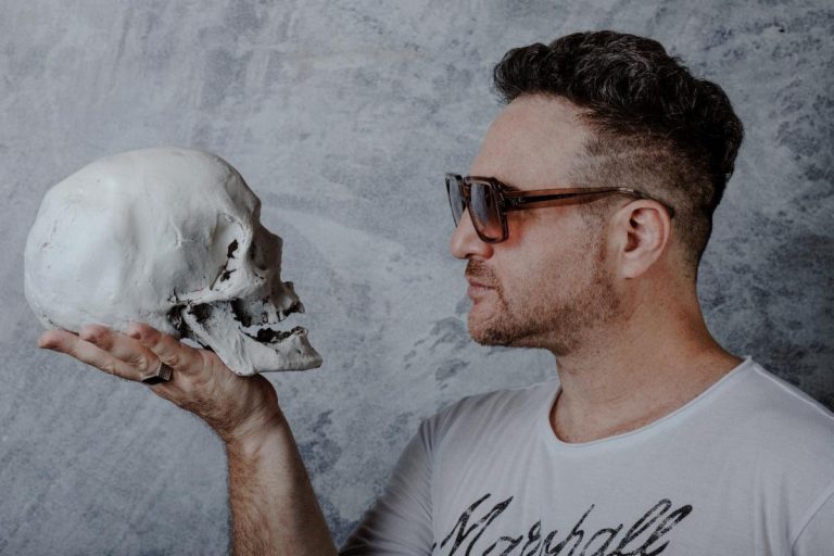 Jeffry Fischman Inicia Etapa Solista con “Alejándome de Ti”