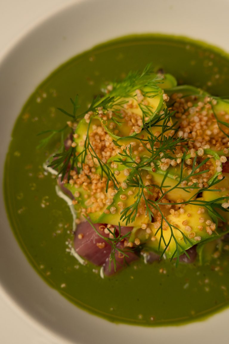 Mesa Franca Rinde Homenaje a la Cocina Tradicional Colombiana con “La Olla Dominical”