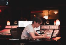Fendy Cisneros, FLOTE y Luxtides Recuperan la Emoción y la Nostalgia por la Música Electrónica con “Deep End”