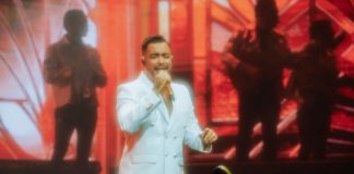 Jhon Alex Castaño Llevó 2 Décadas de Música al Movistar Arena de Bogotá